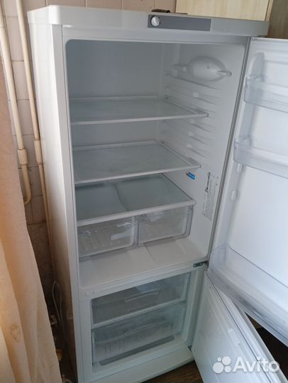 Холодильник как новый
