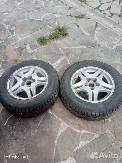 Sava Trenta 215/60 R16