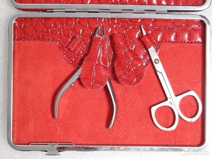 Маникюрный педикюрный набор