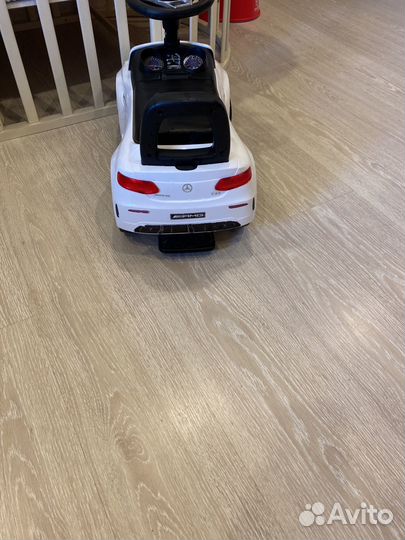Машинка каталка толокар mercedes