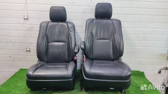 Сиденья передние Lexus RX400H 2007