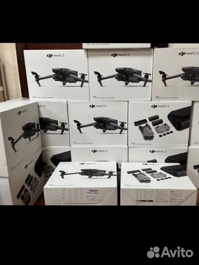 Квадрокоптер DJI Mavic 3 Fly More Combo