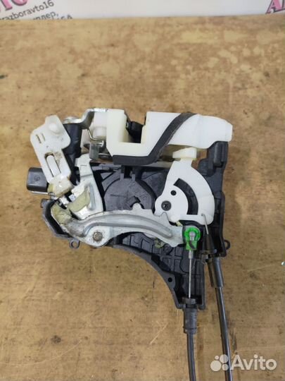 Замок задней левой двери Mitsubishi Lancer 10