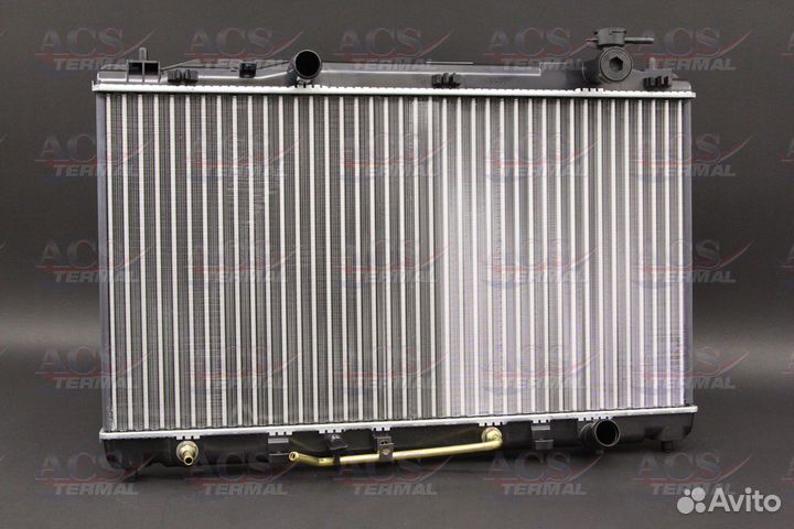 Радиатор охлаждения Toyota Camry 40 рестайлинг