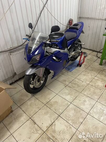Honda CBR600F4i