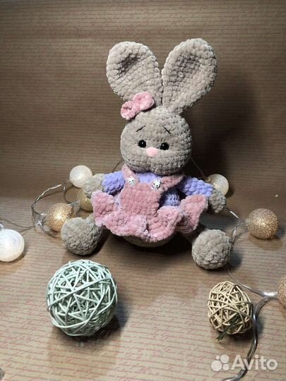 Вязаная зайка,ручной работы