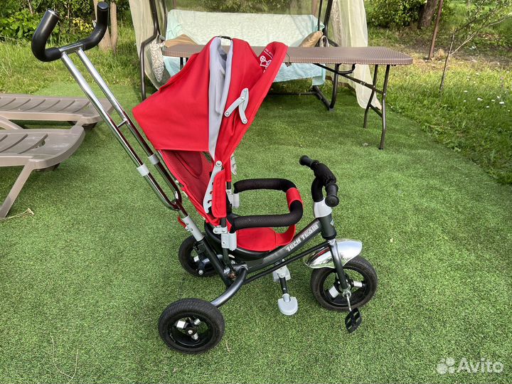 Велосипед трех колесный с ручкой