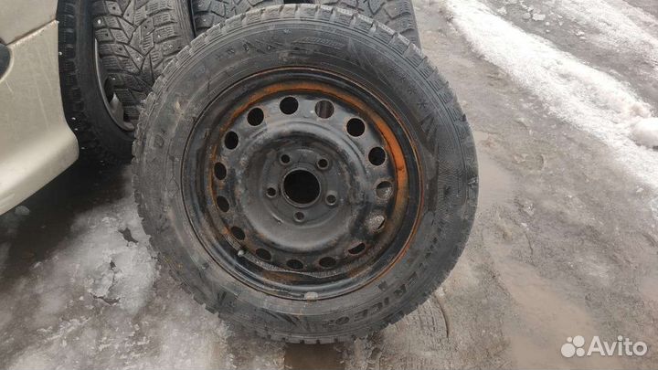 Dunlop SP Winter Ice02 195/60 R15