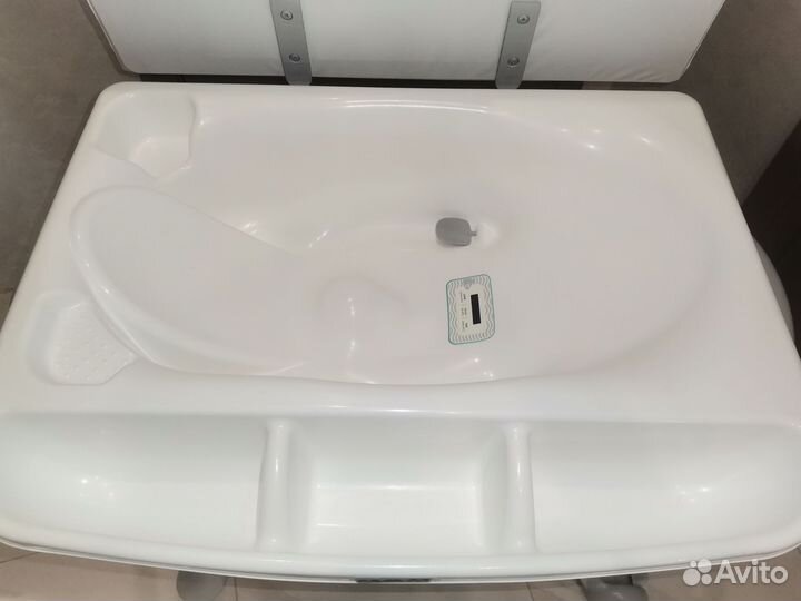 Пеленальный столик с ванночкой CAM