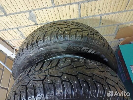 Yokohama Ice Guard IG55 215/65 R16 102T