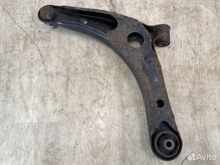 Рычаг подвески передний правый Mitsubishi Lancer