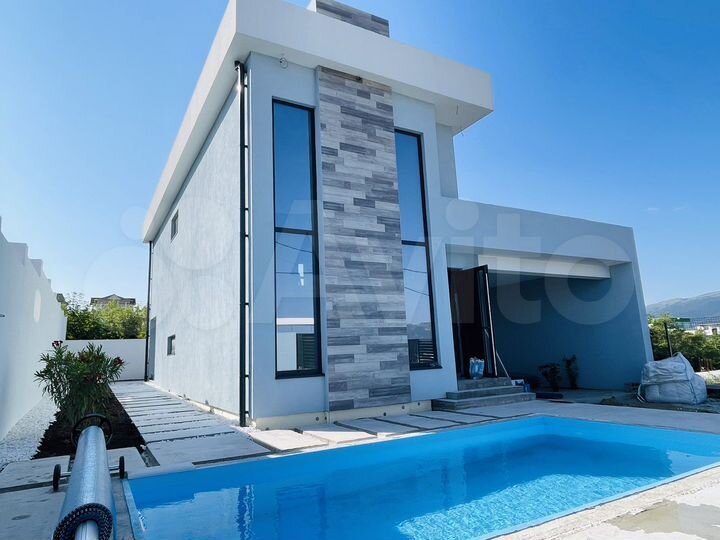 Дом 225 м² на участке 4,1 сот.