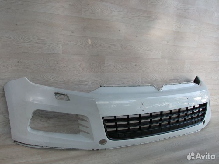 Volkswagen Touareg Бампер передний 2010-2014