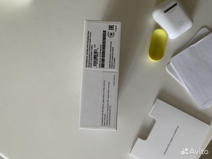 Беспроводные наушники apple airpods