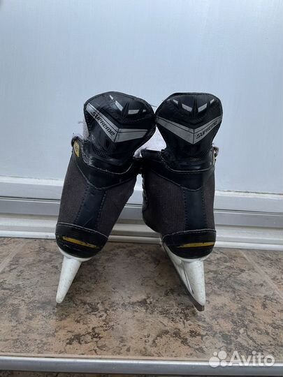 Коньки хоккейные Bauer Supreme 140 размер 33.5