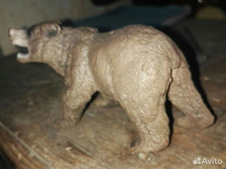 Статуэтка деревянная медведя