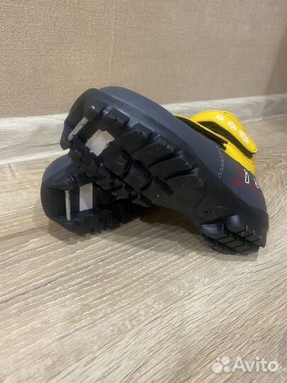 Ботинки лыжные 32 размер