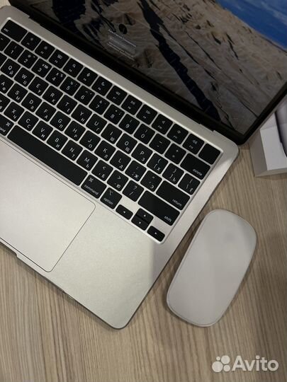 Ноутбук Apple MacBook Air 13.6 (M2, 8GB/256GB)