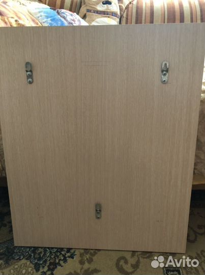 Зеркало с полочкой