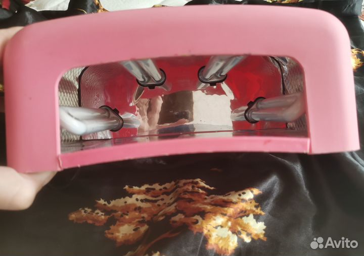 Лампа для сушки ногтей уф