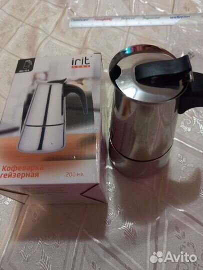 Гейзерная кофеварка новая