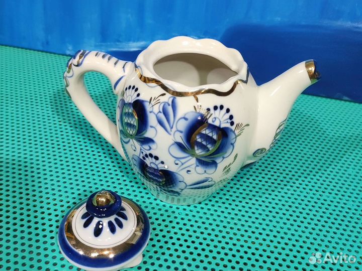 Чайник фарфоровый заварочный Гжель