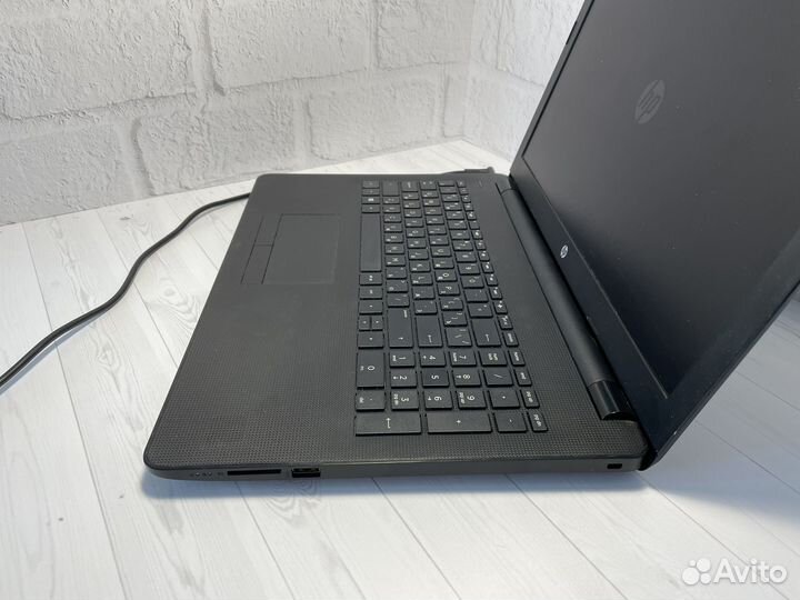 Мощный ноутбук hp AMD/4gb/2видеокарты/FullHD/SSD