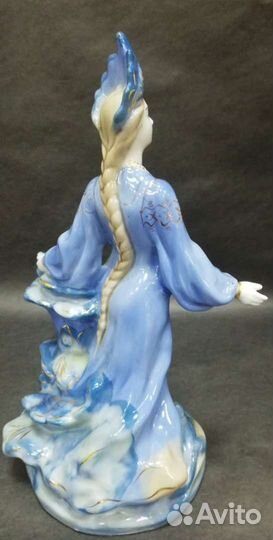 Фарфоровая статуэтка Хозяйка медной горы, Гжель
