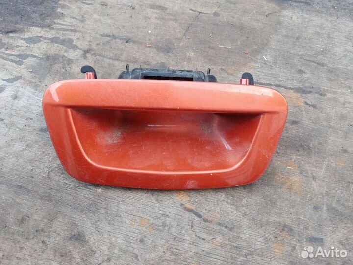 Ручка открывания багажника Опель Мокка 2014 год