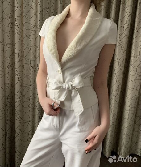 Жилет белый