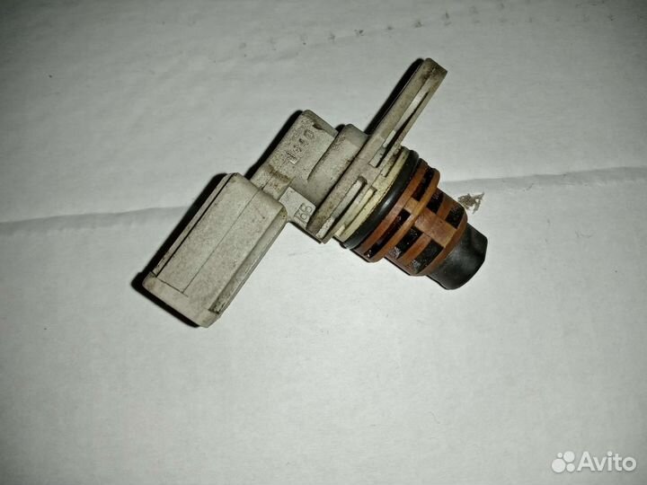 Датчик распредвала Ауди Фольксваген 030907601E