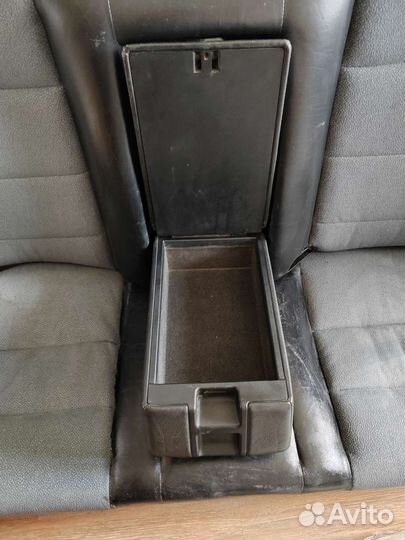 Задний диван е34