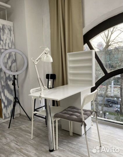 Сдаю рабочее место мастера маникюра 2/2