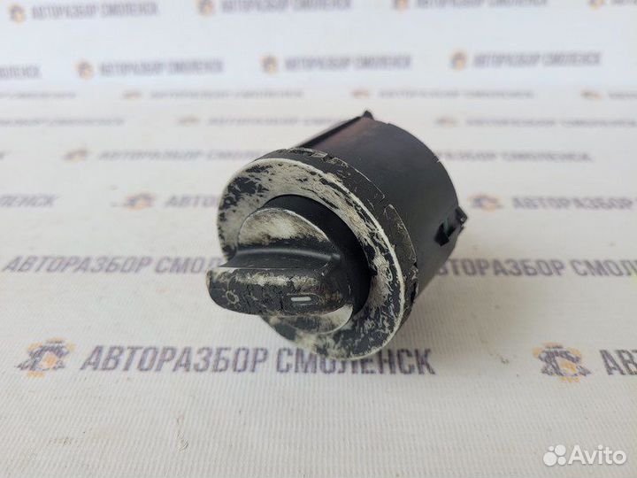 Переключатель света фар Volkswagen Passat