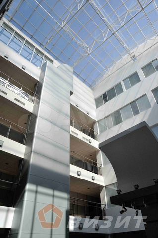 Офис в центре города с парковкой и мокрой точкой