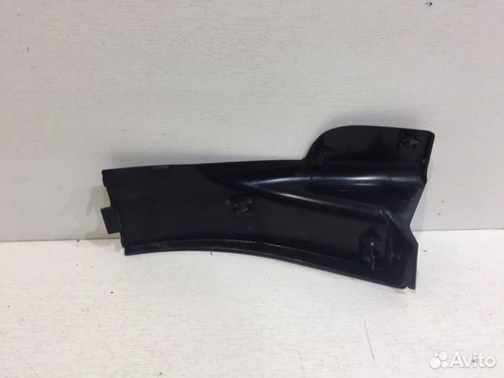 Накладка Фонаря правая Lexus Lx 570 2007