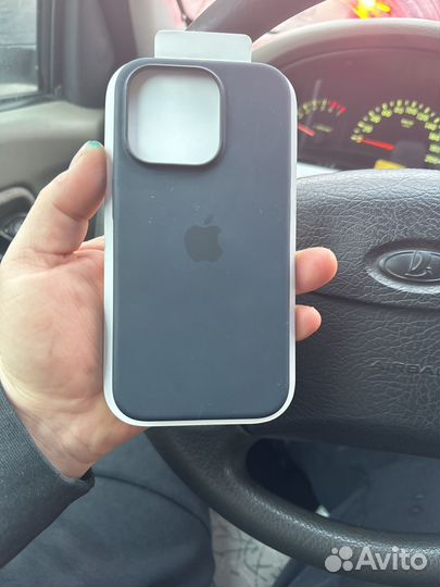 Оригинальный чехол на iPhone 15 pro