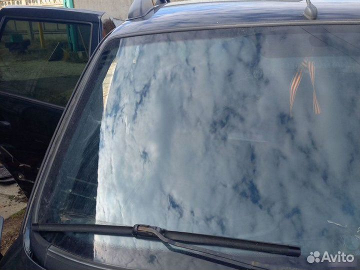Лобовое стекло Chevrolet Niva 2002-2009