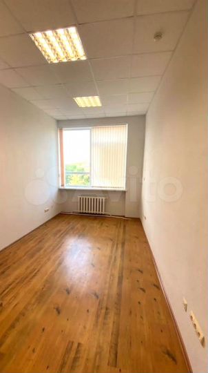 Помещение 13.9 м² с арендатором