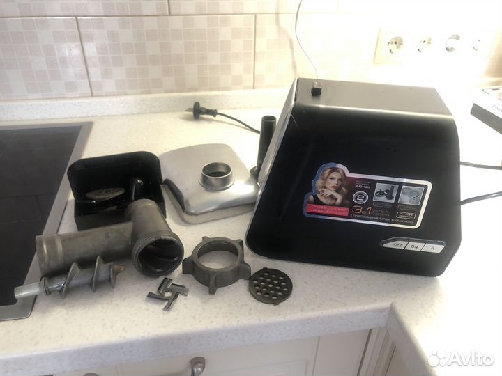 Мясорубка Redmond RMG-1215