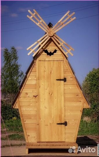 Дачный туалет деревянный SKU005