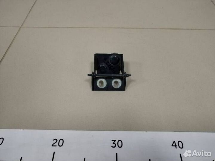 Петля двери багажника Ford Focus 3 2011