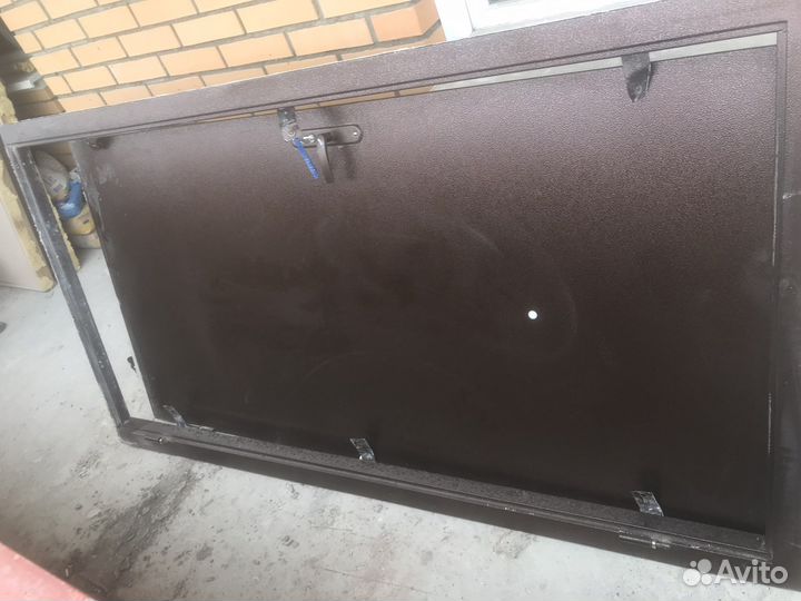 Дверь входная металлическая от застройщика