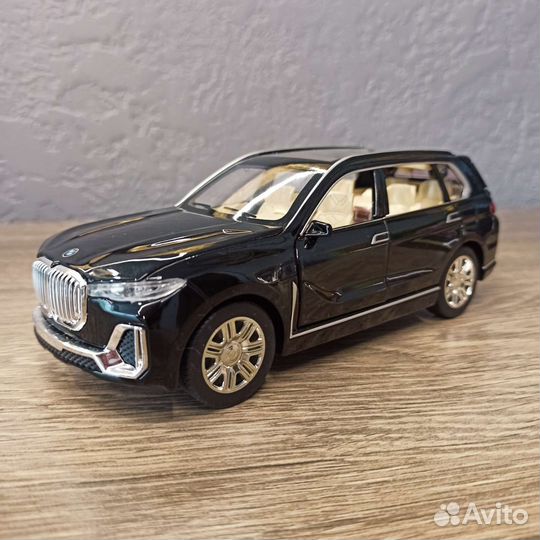 Металлические машинки инерционные 1 к 24