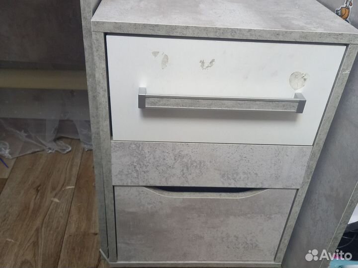 Компьютерный стол