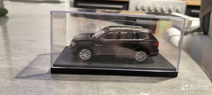 Volkswagen Teramont модель 1:43