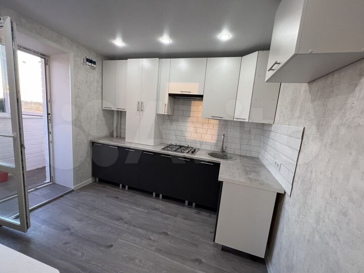 1-к. квартира, 42 м², 4/10 эт.