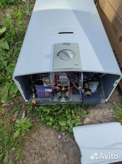 Газовая колонка Neva Lux 14 л отличная