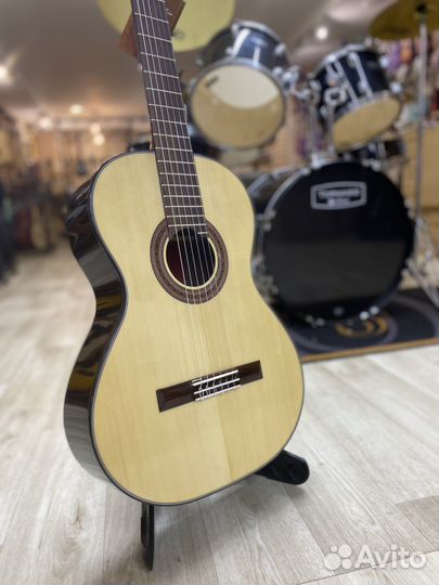 Классическая гитара Martinez MC-58S