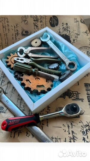 Инстументы шоколадные